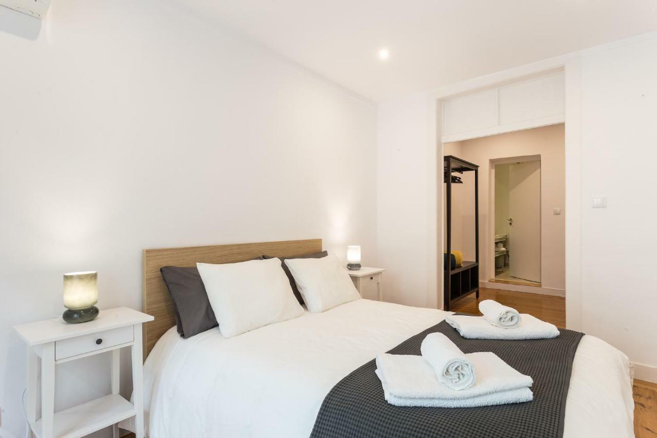 Three Bedroom Apartment In Historical Centre -Bairro Alto Lisbon Exterior photo