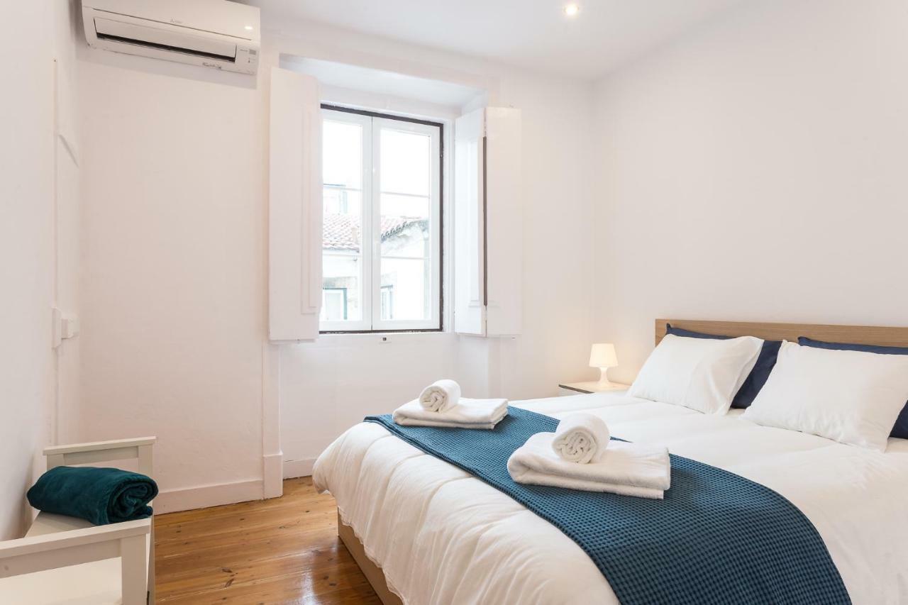 Three Bedroom Apartment In Historical Centre -Bairro Alto Lisbon Exterior photo